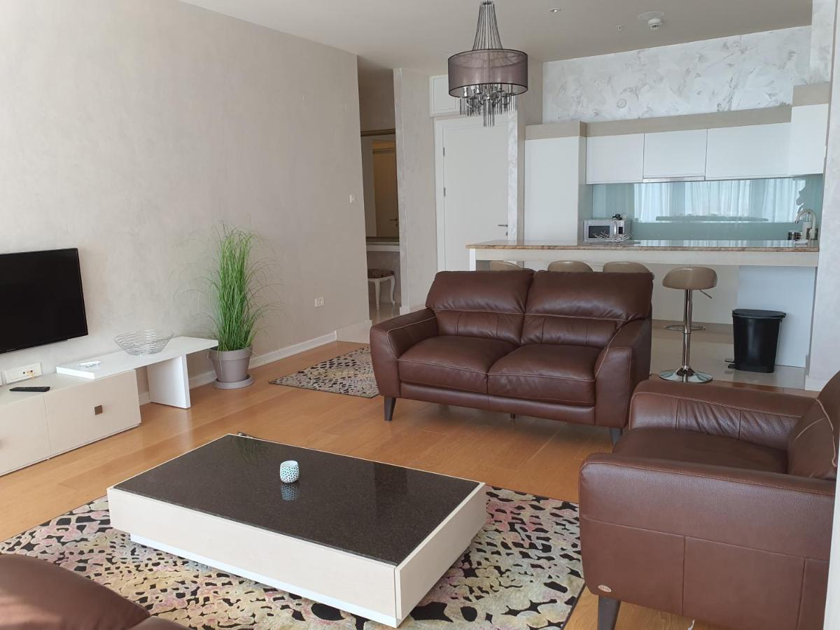 Apartman Lav Tre Canne Lägenhet Budva Exteriör bild