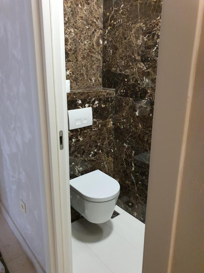 Apartman Lav Tre Canne Lägenhet Budva Exteriör bild