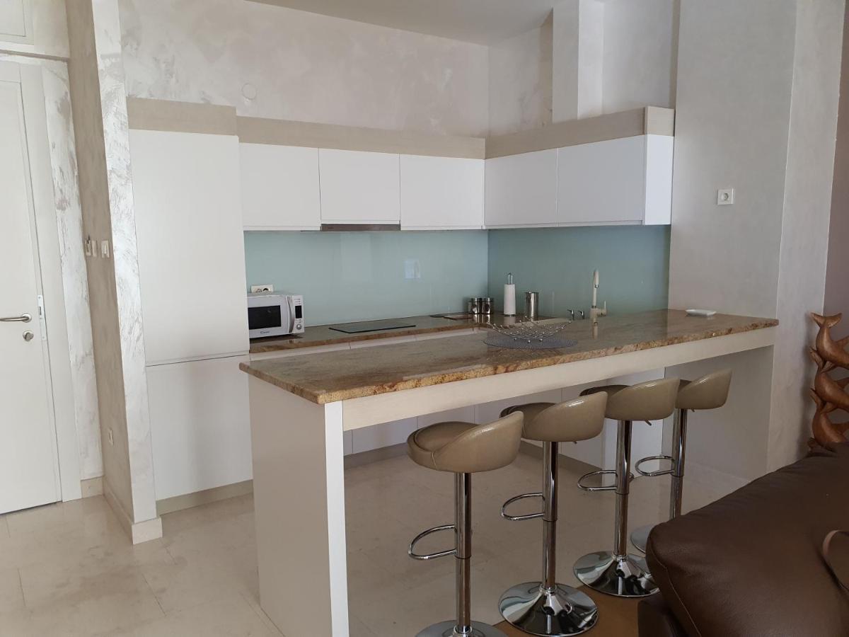 Apartman Lav Tre Canne Lägenhet Budva Exteriör bild